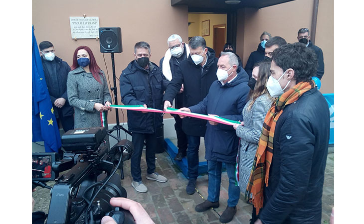 Uil Taglio Del Nastro Ufficiale Per La Nuova Sede In Via Nardozzi A