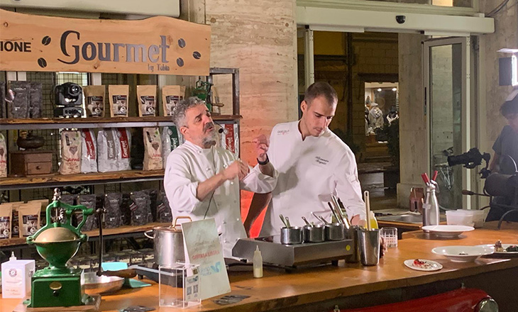 Baccanale la ricetta dellolio al caffè stellato di Mauro Uliassi in